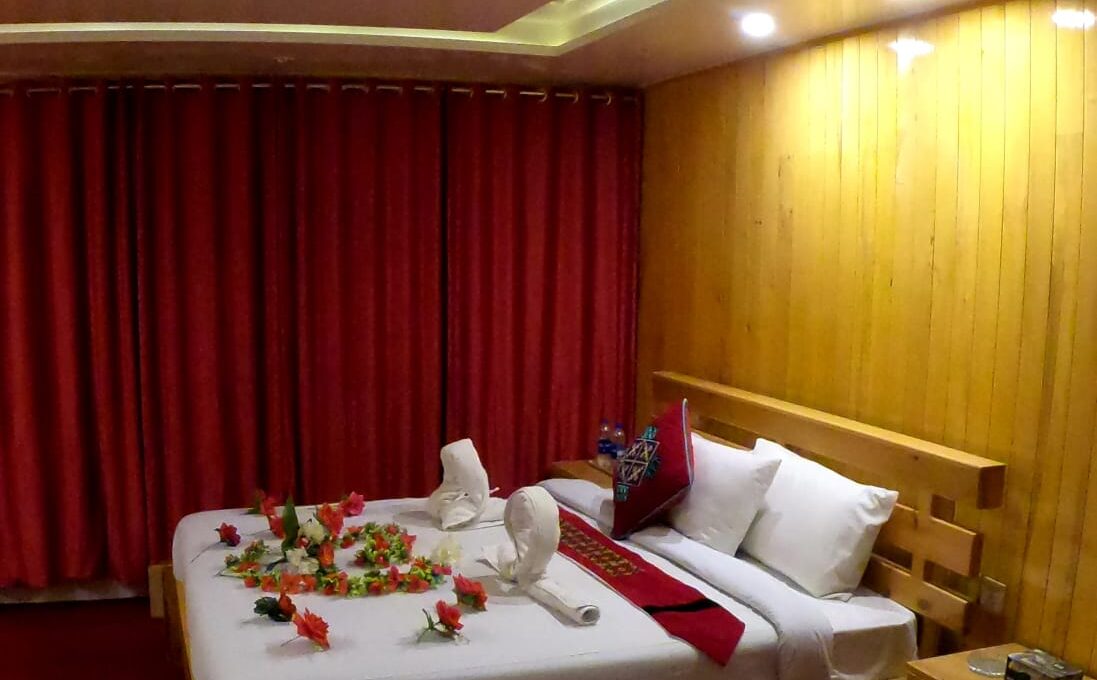 Honeymoon Suite
